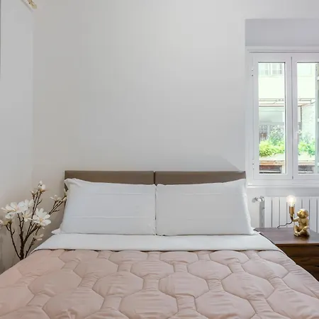 Vatican Garden Apartman *